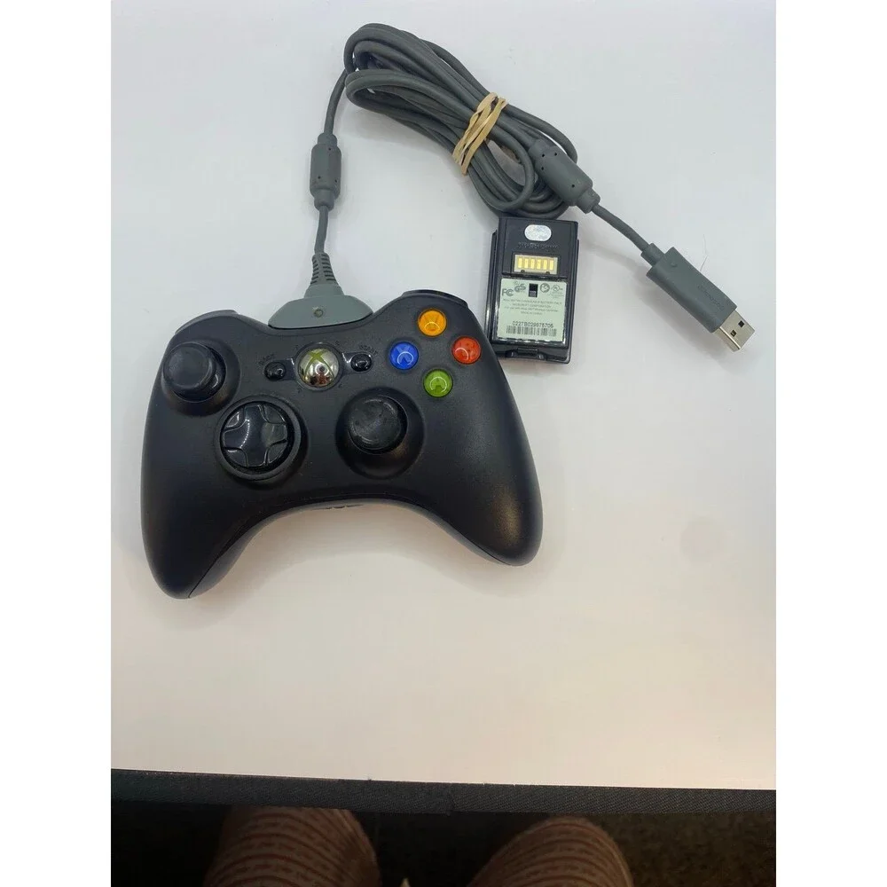 Microsoft XBox 360 S Slim 4GB Black Game Console 360S Controller + Charge + AC